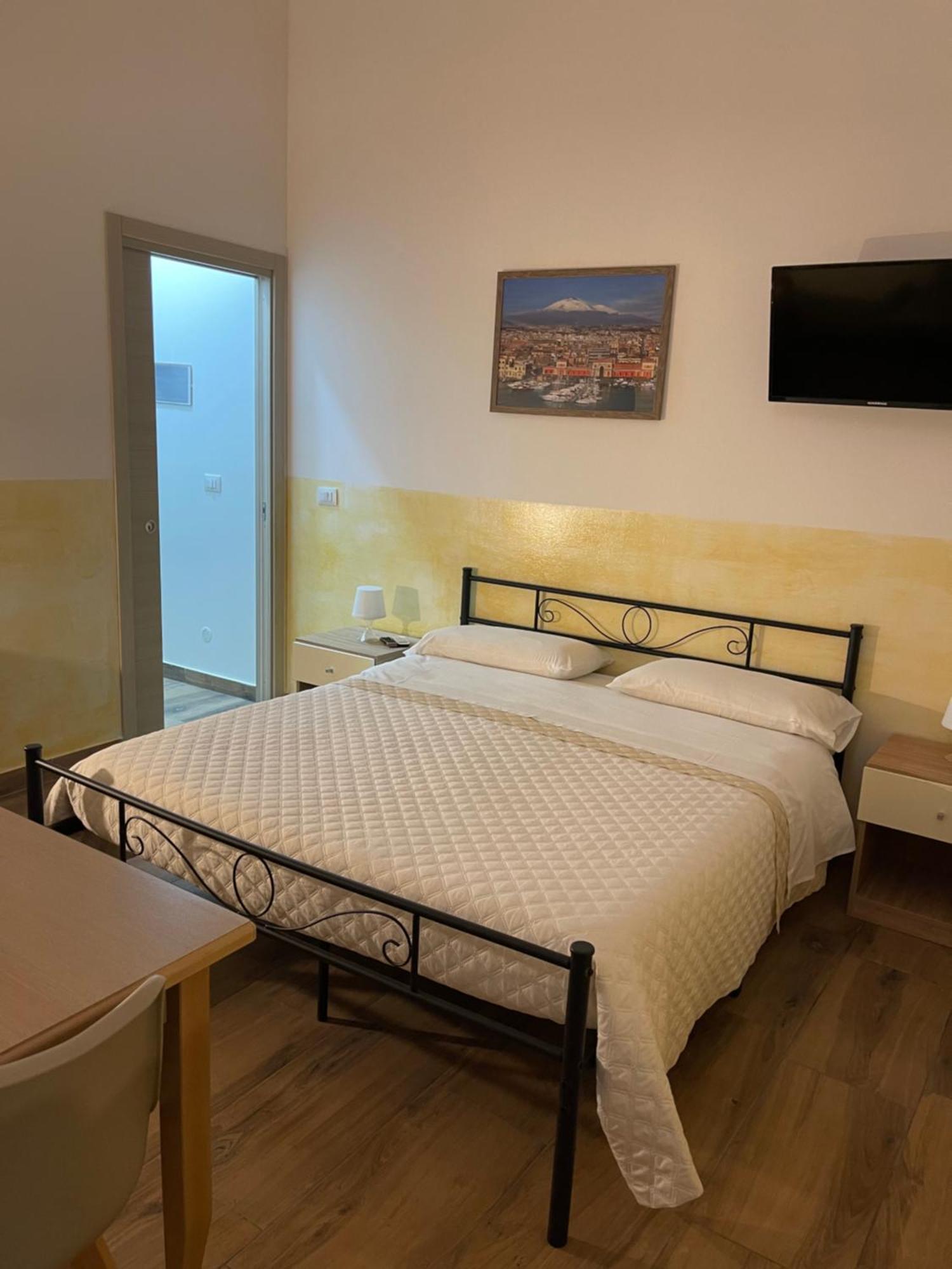 Calabro 21 Appartament Катания Экстерьер фото